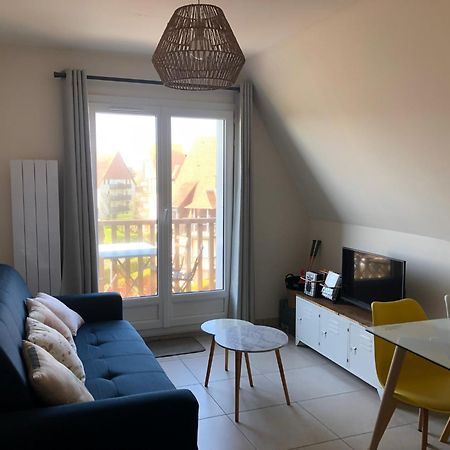 Le petit navire - accès direct plage Cabourg Extérieur photo